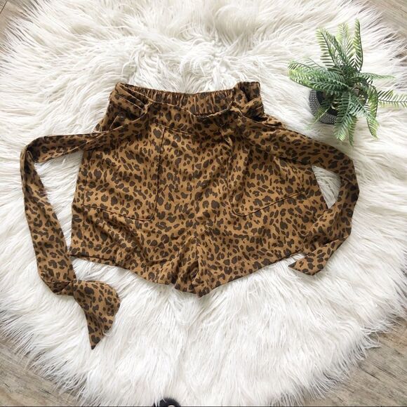 Leopard Summer shorts   - Picture 2 of 5